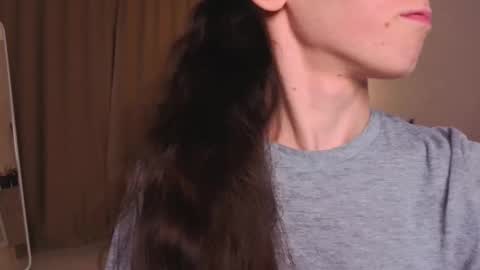 Snapshot of lynettebails chatting on 12/02/25, 04:35 Sara online show from 12/02/25, 04:35