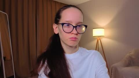 Sara online show from 01/11/26, 04:01