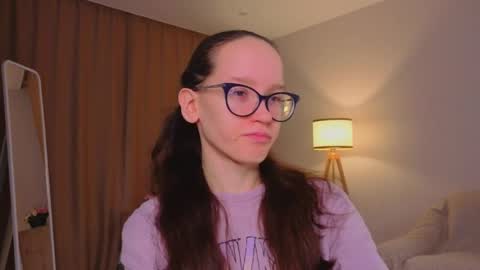 Sara online show from 03/23/26, 04:11