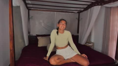  LYNN  online show from 11/15/25, 08:55