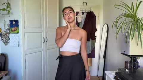  LYNN  online show from 05/02/26, 07:24