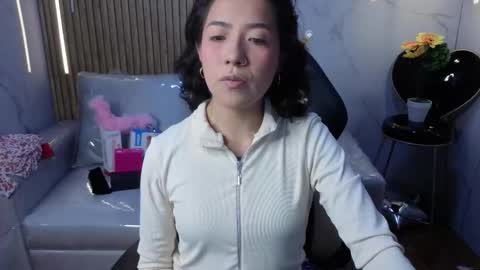 lynn_turner_ online show from 02/25/26, 08:40