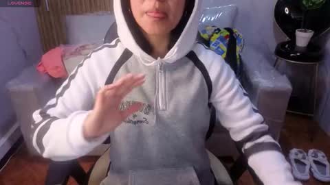 lynn_turner_ online show from 03/21/26, 12:32