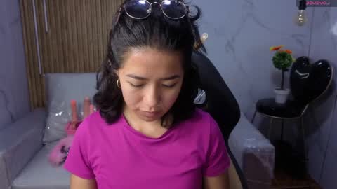 lynn_turner_ online show from 04/06/26, 12:28