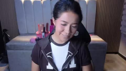 Snapshot of lynn_turner_ chatting on 07/23/26, 01:09 lynn_turner_ online show from 07/23/26, 01:09