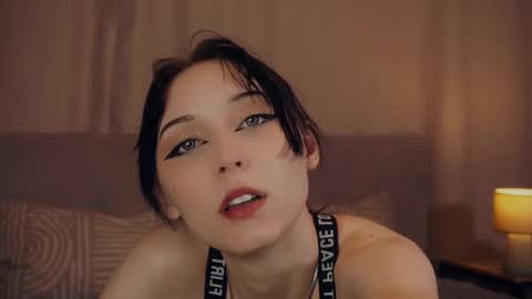 Snapshot of lynnabelow chatting on 02/17/25, 02:26 Elisabet but for you just Elie 4 online show from 02/17/25, 02:26