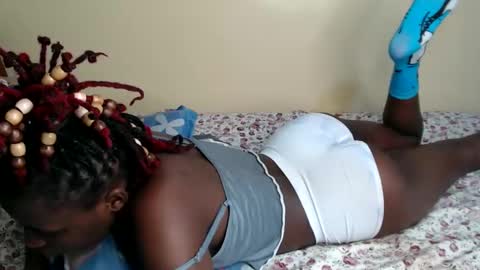 lyenne online show from 01/19/26, 07:34