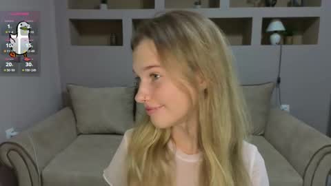 Snapshot of lynntiny chatting on 09/10/25, 05:24 Lynn online show from 09/10/25, 05:24