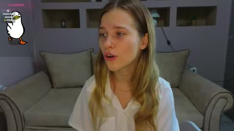 Snapshot of lynntiny chatting on 11/03/25, 03:13 Lynn online show from 11/03/25, 03:13