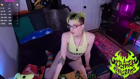 Snapshot of lynxanarres chatting on 10/11/25, 03:39 Lynx Anarres online show from 10/11/25, 03:39