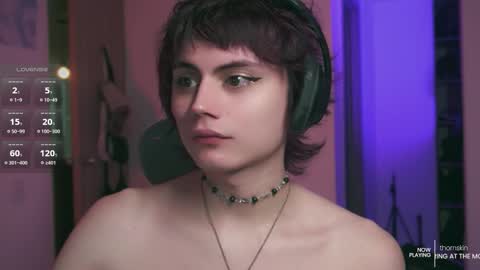 Lyodass online show from 10/25/25, 01:13