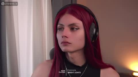 Lyodass online show from 04/15/26, 09:48