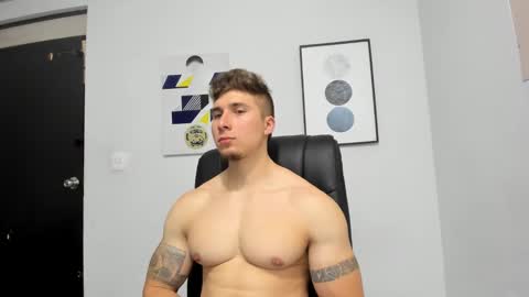 Snapshot of lyonel15 chatting on 12/23/24, 05:54 Lyonel online show from 12/23/24, 05:54