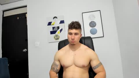 Snapshot of lyonel15 chatting on 01/03/25, 01:38 Lyonel online show from 01/03/25, 01:38