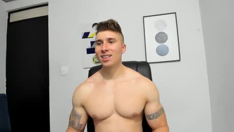 Snapshot of lyonel15 chatting on 03/11/25, 07:25 Lyonel online show from 03/11/25, 07:25