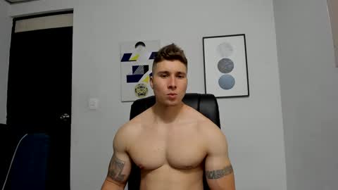 Snapshot of lyonel15 chatting on 09/13/25, 10:53 Lyonel online show from 09/13/25, 10:53