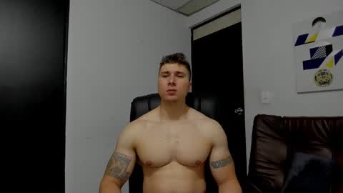 Snapshot of lyonel15 chatting on 10/18/25, 06:19 Lyonel online show from 10/18/25, 06:19