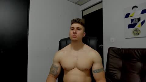 Snapshot of lyonel15 chatting on 10/23/25, 09:13 Lyonel online show from 10/23/25, 09:13