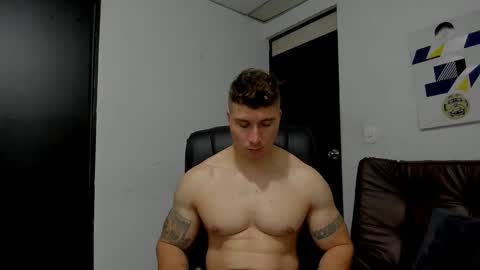 Snapshot of lyonel15 chatting on 10/27/25, 03:10 Lyonel online show from 10/27/25, 03:10