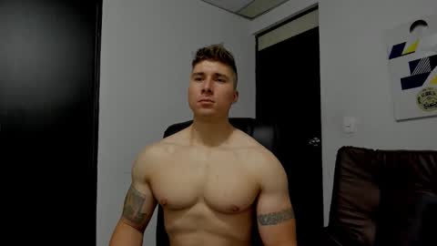 Snapshot of lyonel15 chatting on 10/27/25, 05:50 Lyonel online show from 10/27/25, 05:50