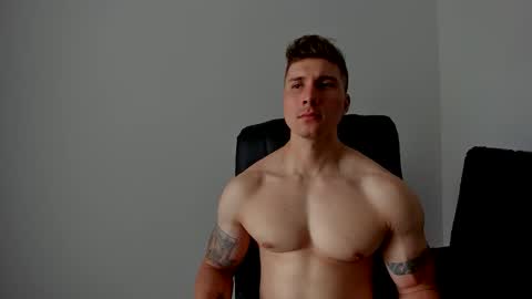 Snapshot of lyonel15 chatting on 11/29/25, 06:44 Lyonel online show from 11/29/25, 06:44