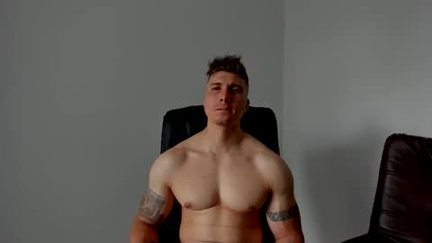 Snapshot of lyonel15 chatting on 12/03/25, 05:00 Lyonel online show from 12/03/25, 05:00