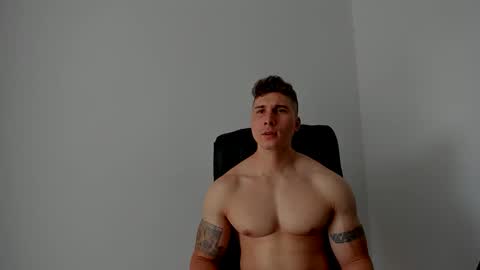 Snapshot of lyonel15 chatting on 12/05/25, 05:53 Lyonel online show from 12/05/25, 05:53