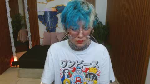 lyra_tay online show from 04/14/26, 08:37