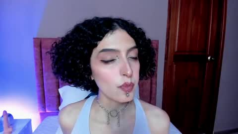 Lyravendrell online show from 04/24/26, 02:03