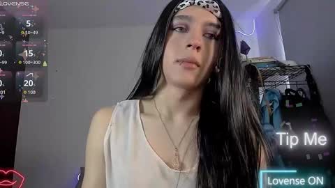 Snapshot of lyric_mirage chatting on 10/30/25, 02:40 Lyric online show from 10/30/25, 02:40