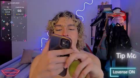 Lyric online show from 12/22/25, 10:18