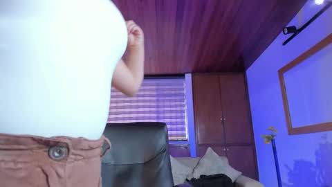 Lyssa  Everyday From 0700 to 1630 Col Time online show from 10/10/25, 02:38