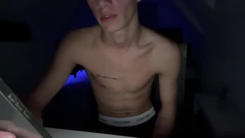  NEW   Leo  lz britboy online show from 02/04/25, 10:24