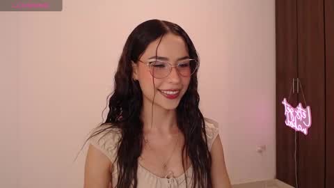 Snapshot of lzzyink chatting on 10/20/25, 03:18 lzzyink online show from 10/20/25, 03:18