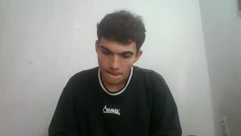 m0ntana777 online show from 10/27/25, 10:41