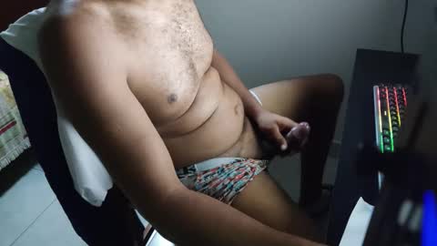 Snapshot of m0ren01995 chatting on 04/25/26, 07:55 m0ren01995 online show from 04/25/26, 07:55