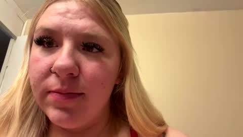 m1lf19 online show from 04/15/26, 09:04