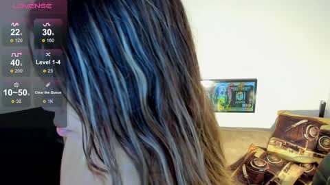 Mila online show from 01/07/25, 02:41