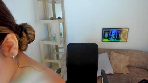 Mila online show from 02/22/25, 02:30