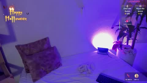 Mila online show from 10/18/25, 12:35