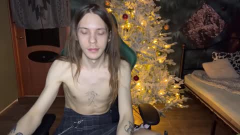 Snapshot of m1shq chatting on 01/06/25, 02:15 m1shq online show from 01/06/25, 02:15