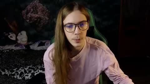 Snapshot of m1shq chatting on 03/05/25, 10:21 m1shq online show from 03/05/25, 10:21