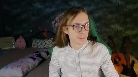 Snapshot of m1shq chatting on 09/26/25, 08:46 m1shq online show from 09/26/25, 08:46