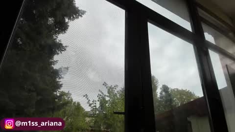 Snapshot of m1ss_ariana chatting on 10/12/25, 06:34 Ariana online show from 10/12/25, 06:34