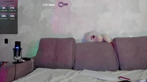 Snapshot of m_o_o_n_l_i_g_h_t chatting on 02/13/25, 12:21 moon light online show from 02/13/25, 12:21