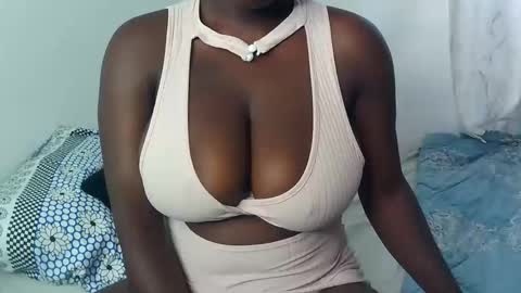 Snapshot of m_tits3 chatting on 09/10/25, 09:31 m_tits3 online show from 09/10/25, 09:31
