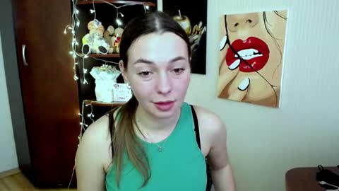 Vikki online show from 03/08/25, 01:25