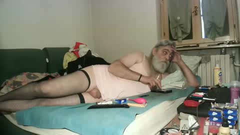 Snapshot of maax1970to chatting on 12/28/24, 03:59 maax1970 online show from 12/28/24, 03:59