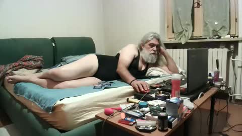 Snapshot of maax1970to chatting on 09/20/25, 11:39 maax1970 online show from 09/20/25, 11:39