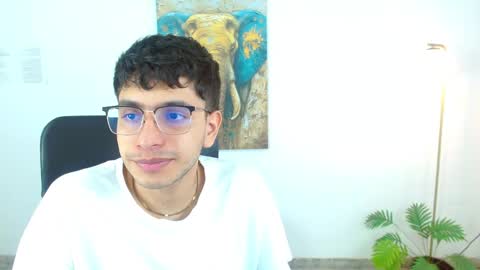 Max online show from 03/27/26, 02:39